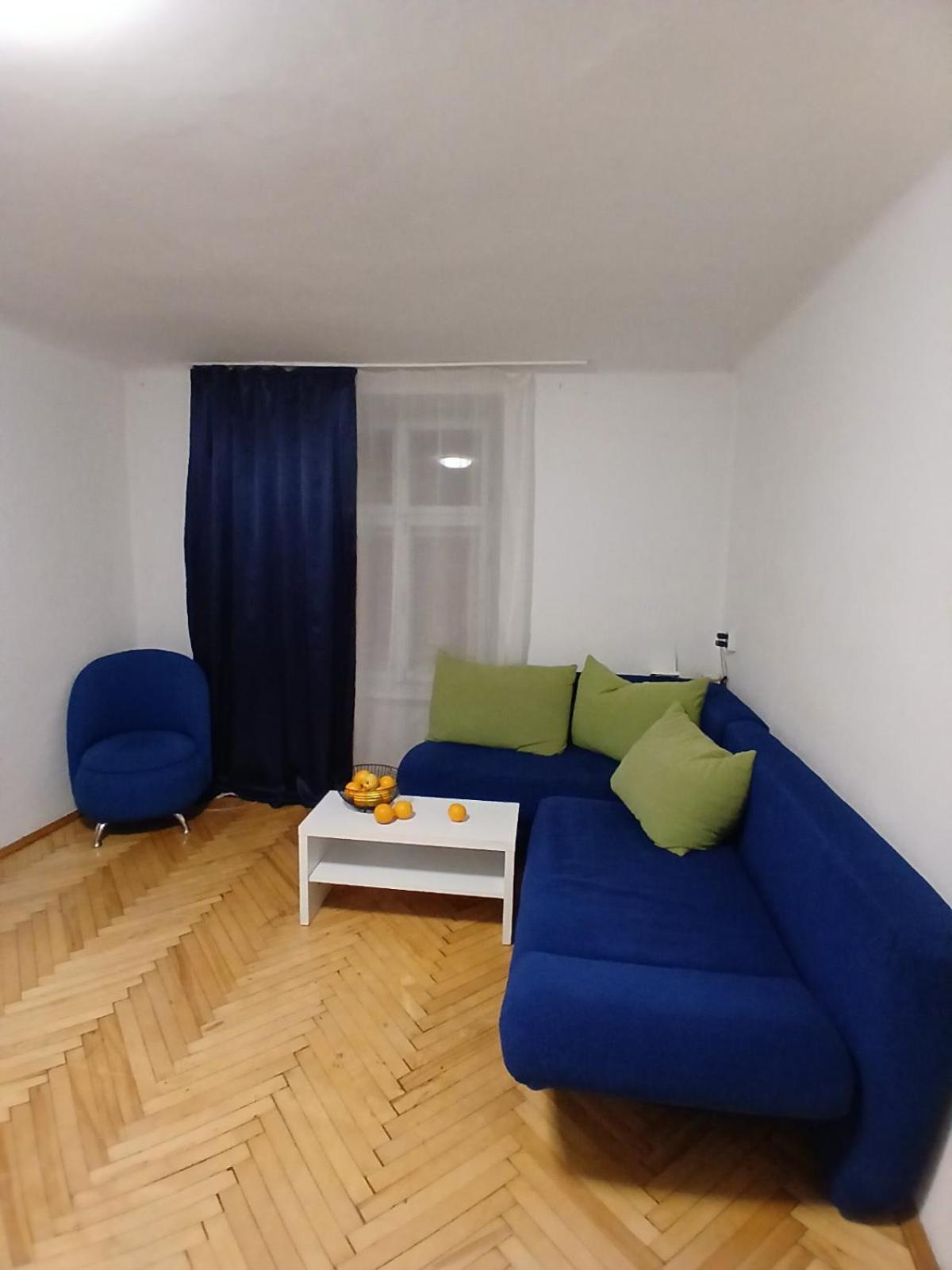 Староеврейская Lviv Luaran gambar