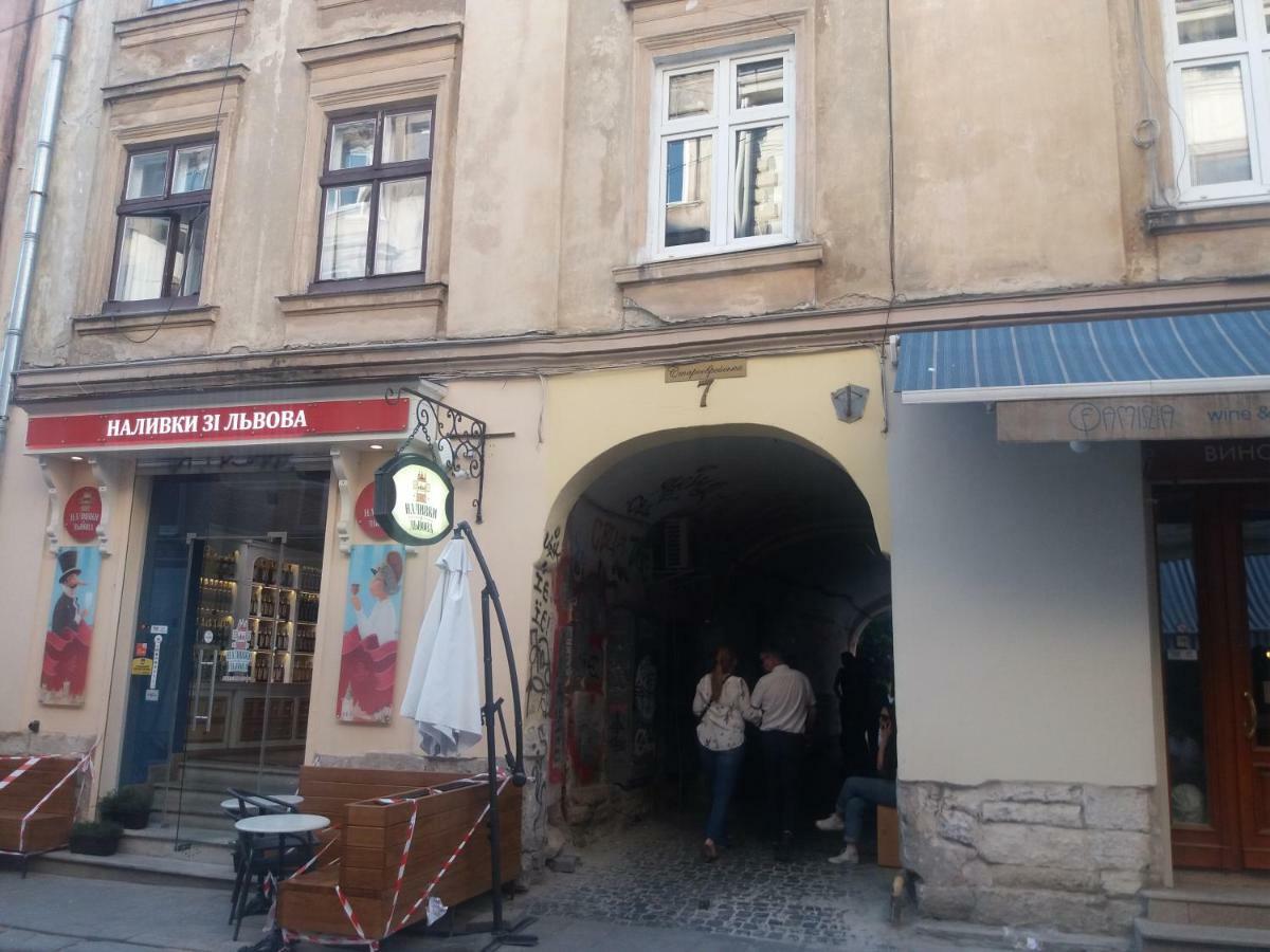 Староеврейская Lviv Luaran gambar